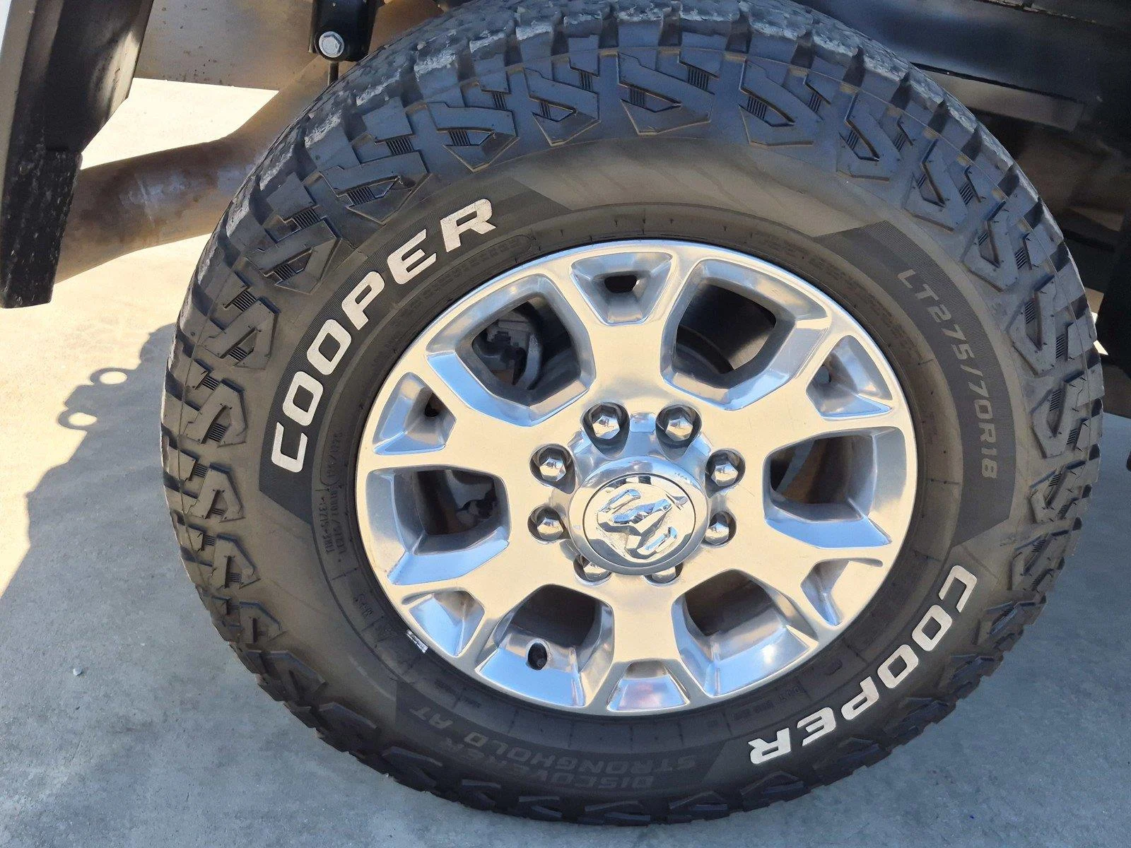 Used 2024  RAM TRUCK LARAM image 13