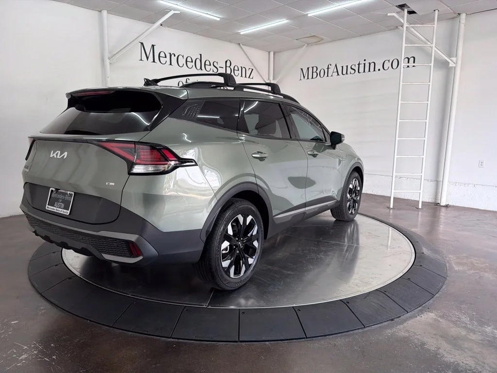 Used 2024 Green Kia X-Line image 7
