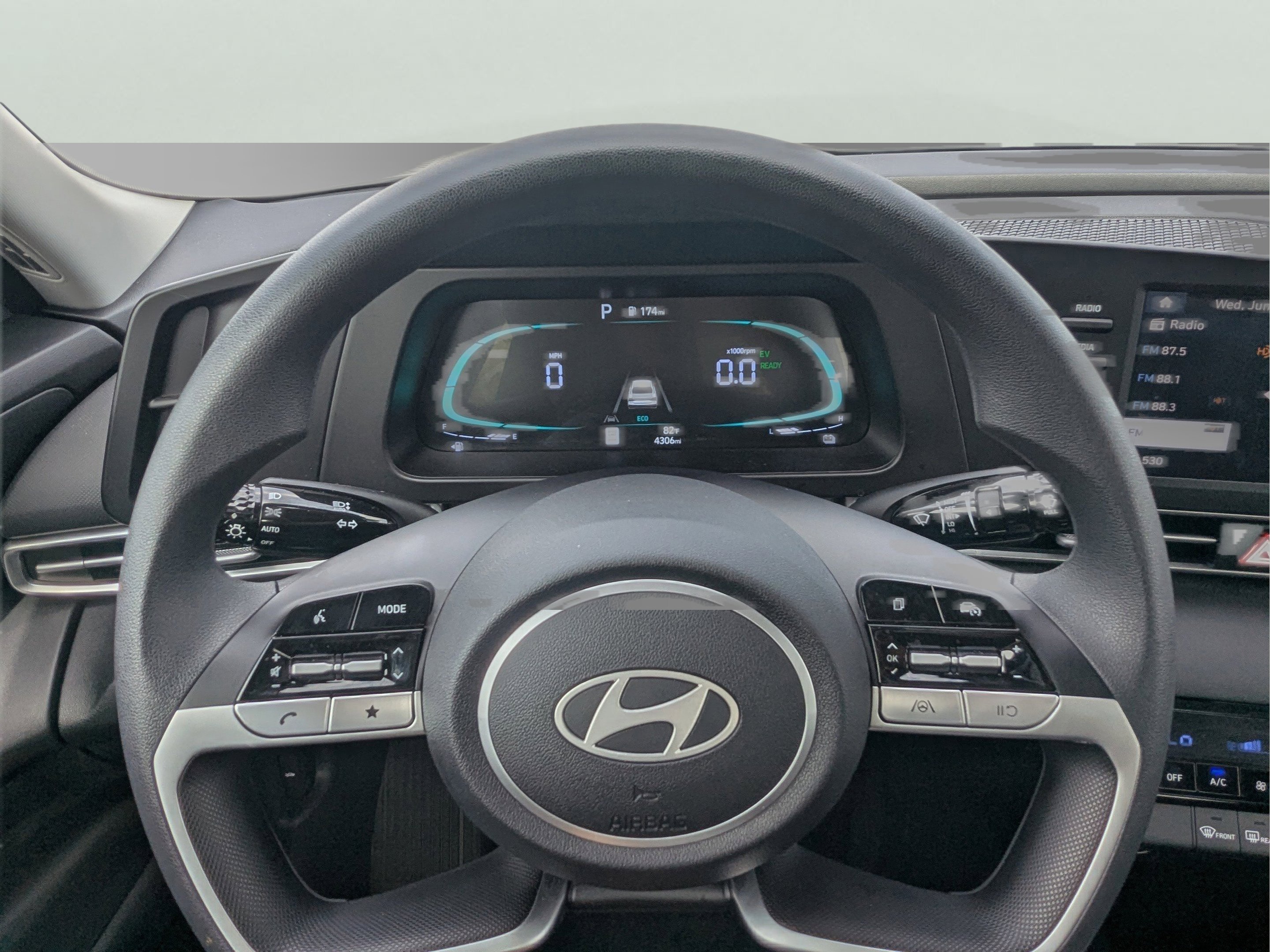 Used 2025 Fluid Metal Hyundai Blue image 24