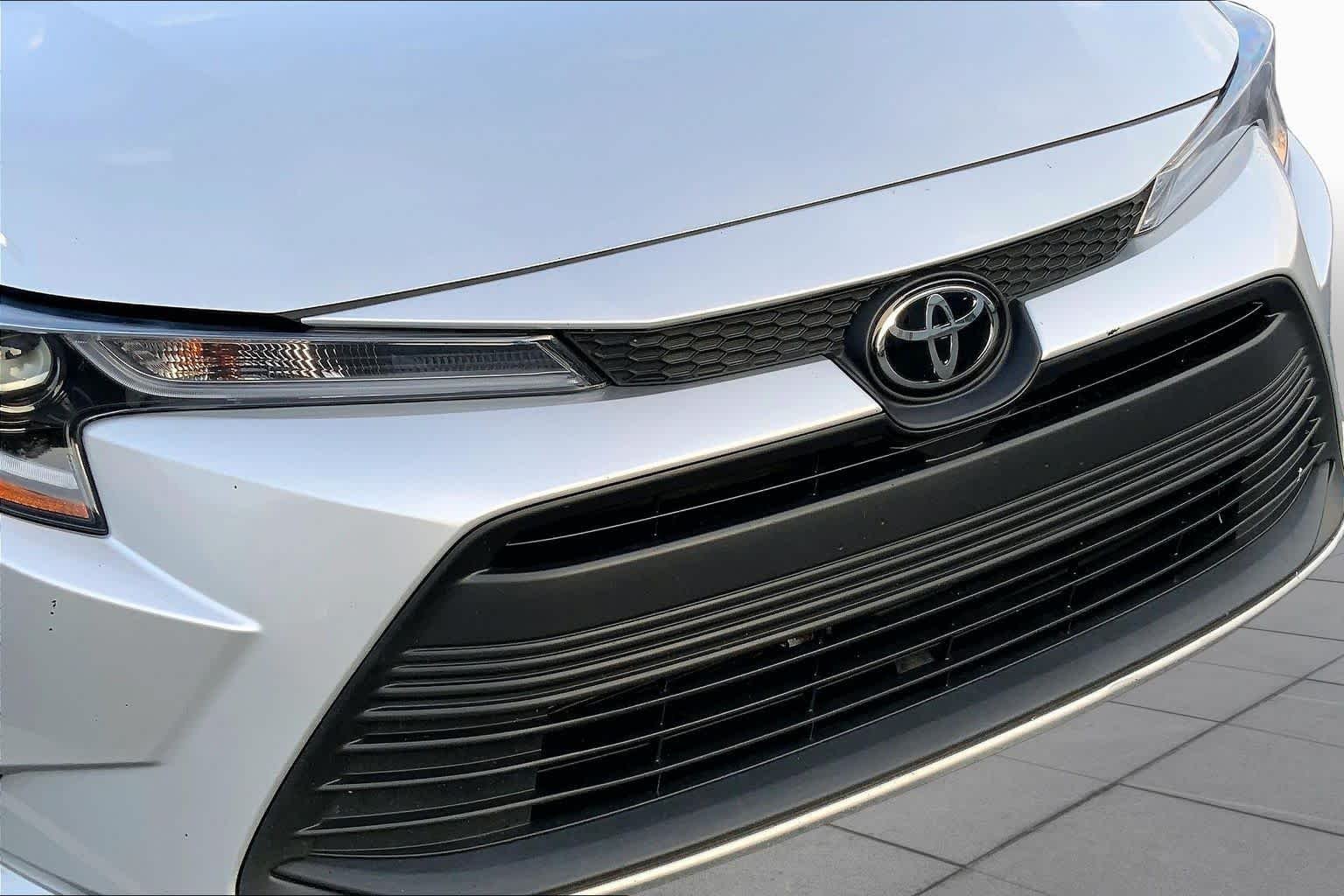 Used 2024 Classic Silver Metallic Toyota LE image 29