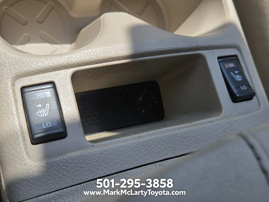 Used 2017 Blue Nissan SL image 22