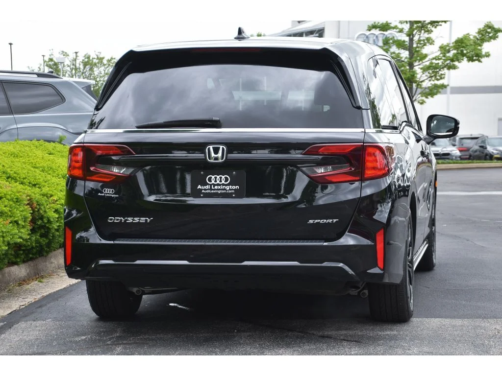Used 2025 Blk Honda Sport-L image 5