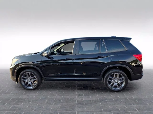 Used 2022 Black Honda EX-L image 4