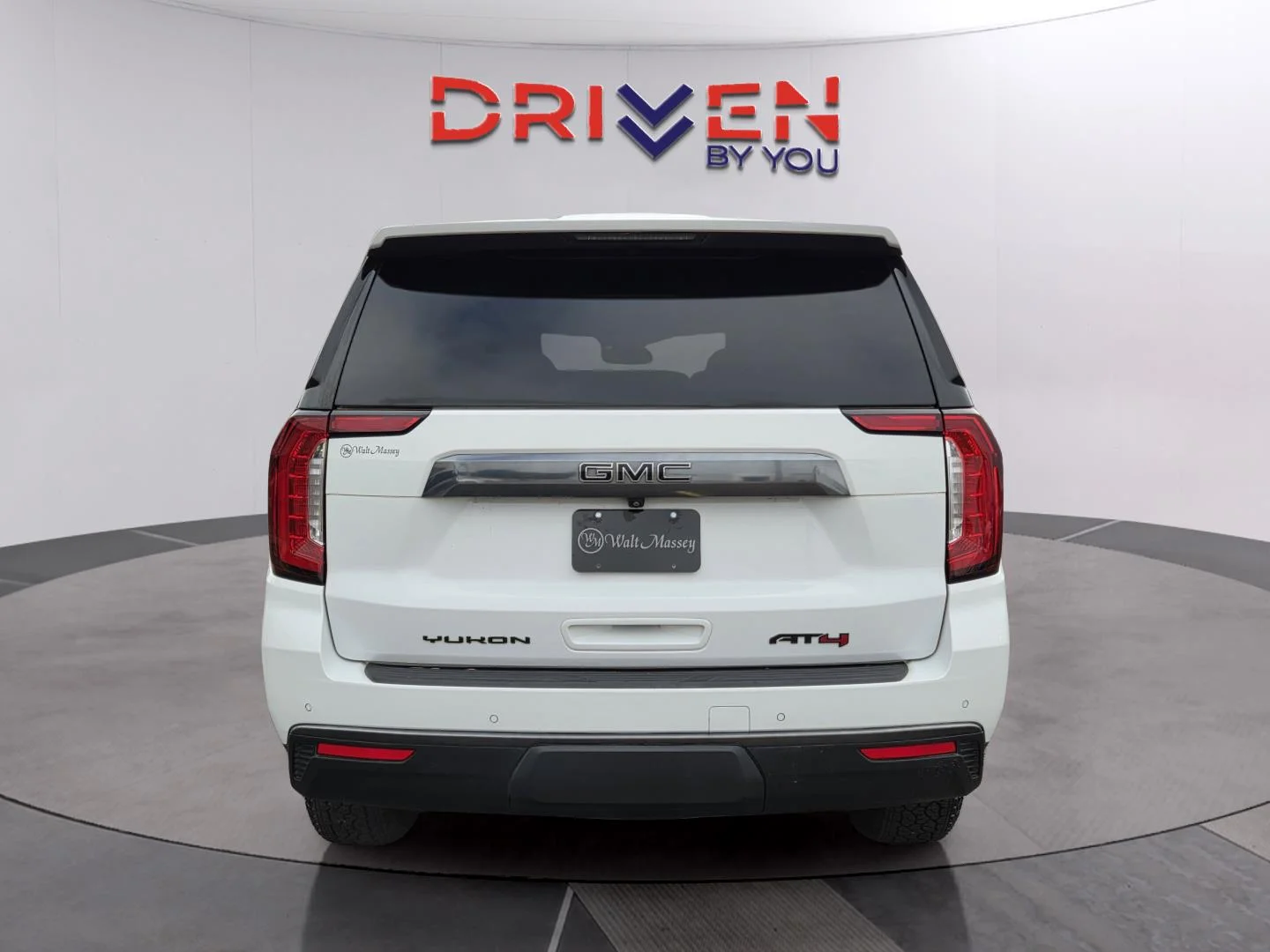 Used 2023 Summit White GMC AT4 image 3