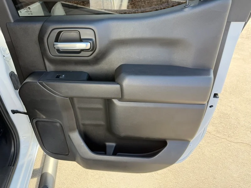 Used 2023 Summit White Chevrolet Custom image 21