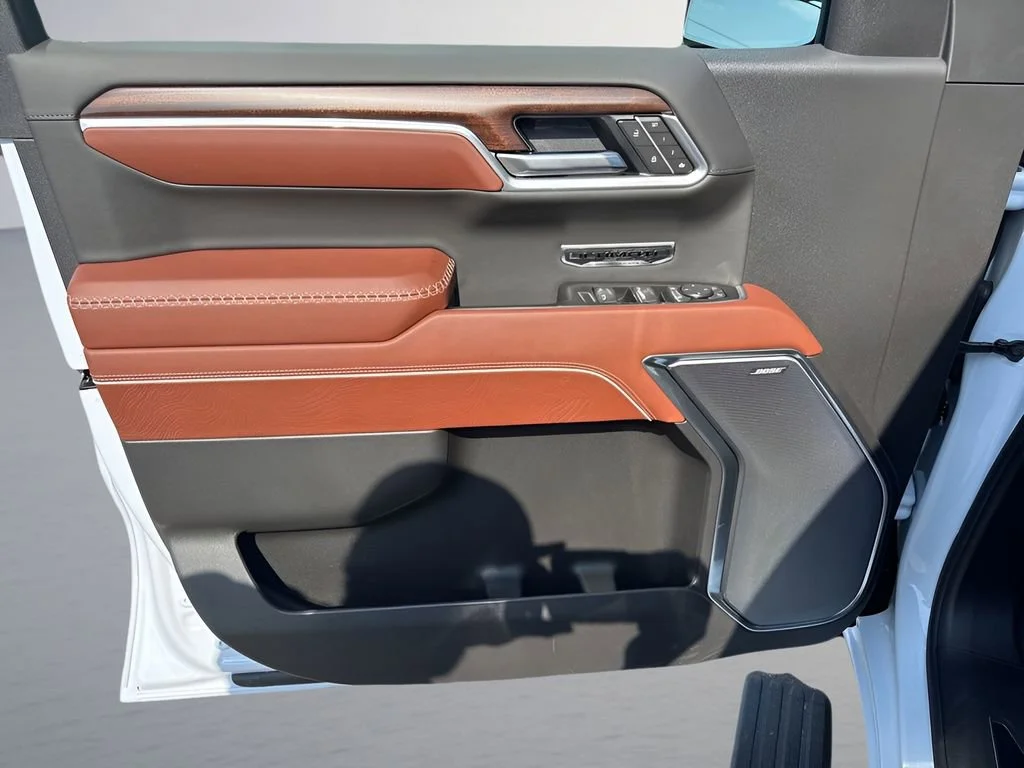 New 2026 Glacier White Tricoat GMC Denali Ultimate image 29