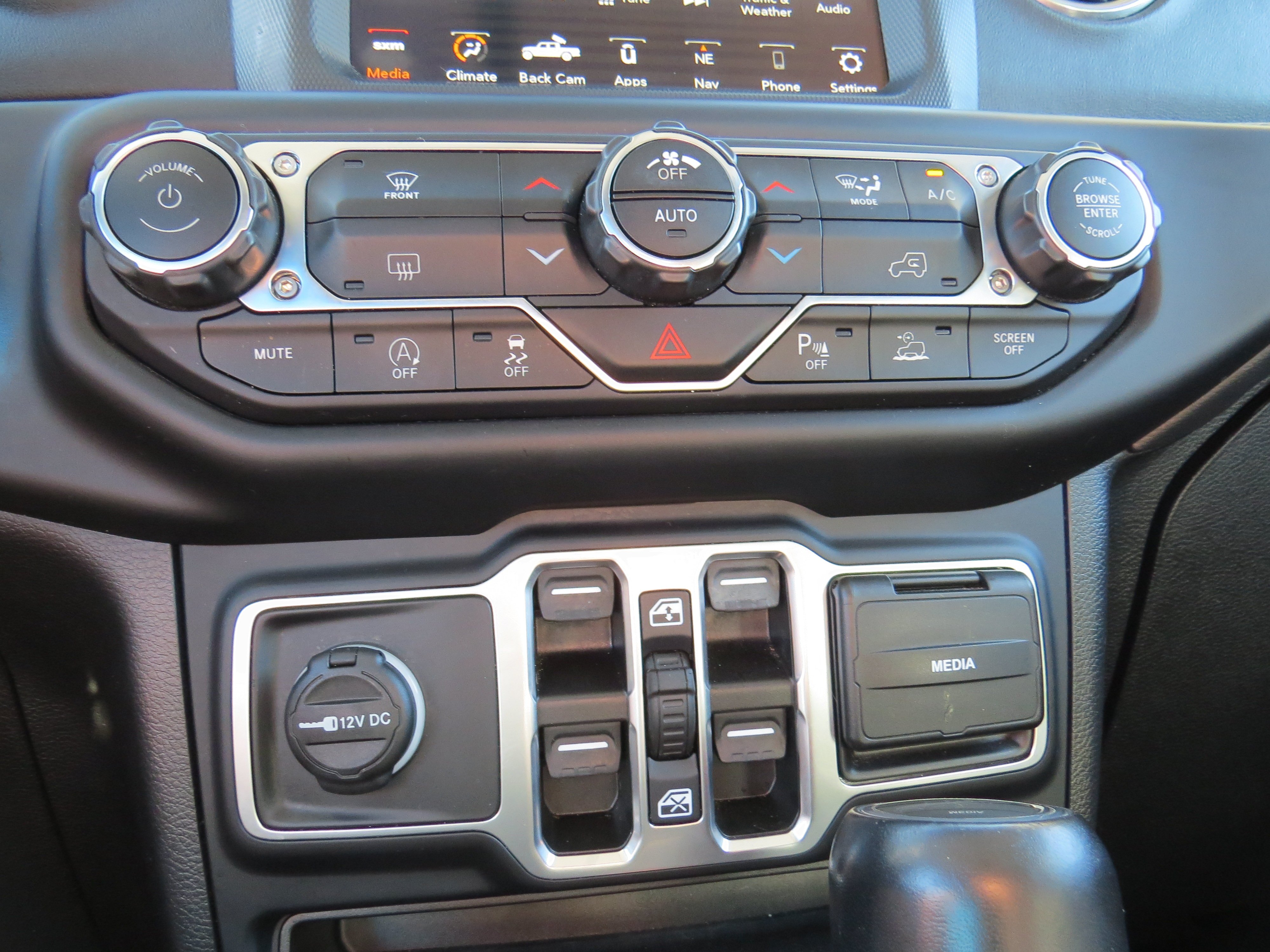 Used 2021 Black Clearcoat Jeep Overland image 22