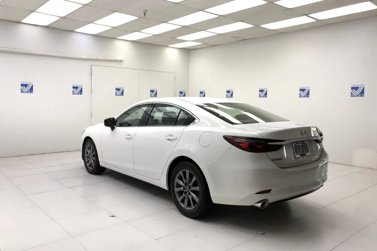 Used 2021 Snowflake White Pearl Mazda Grand Touring image 7