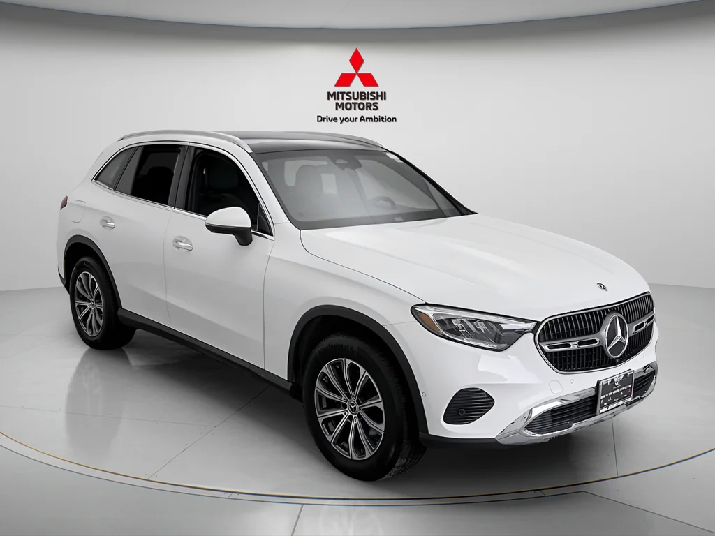 Used 2024 Polar White Mercedes-Benz GLC 300 image 6