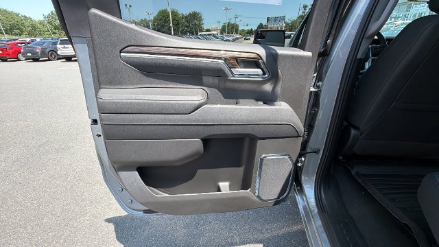 New 2026 Sterling Metallic GMC Elevation image 34