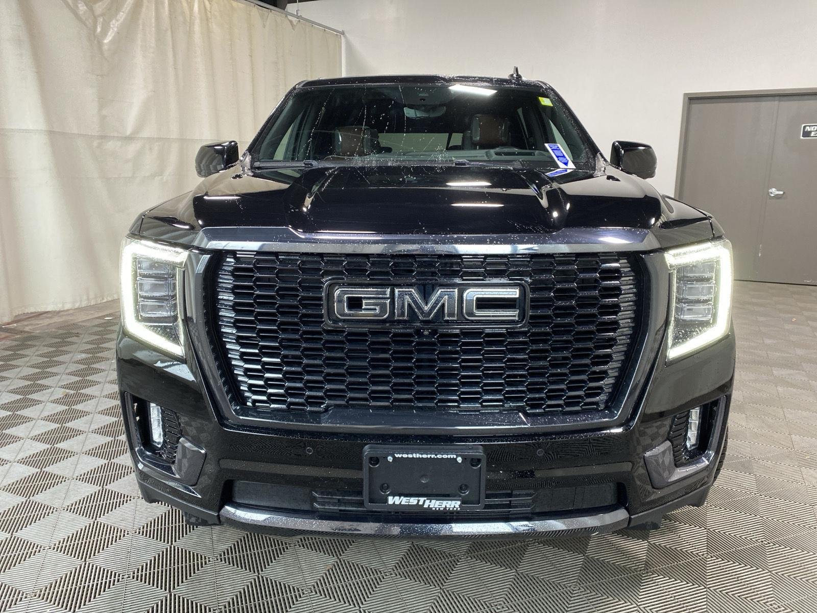 Used 2023 Onyx Black GMC Denali Ultimate image 2
