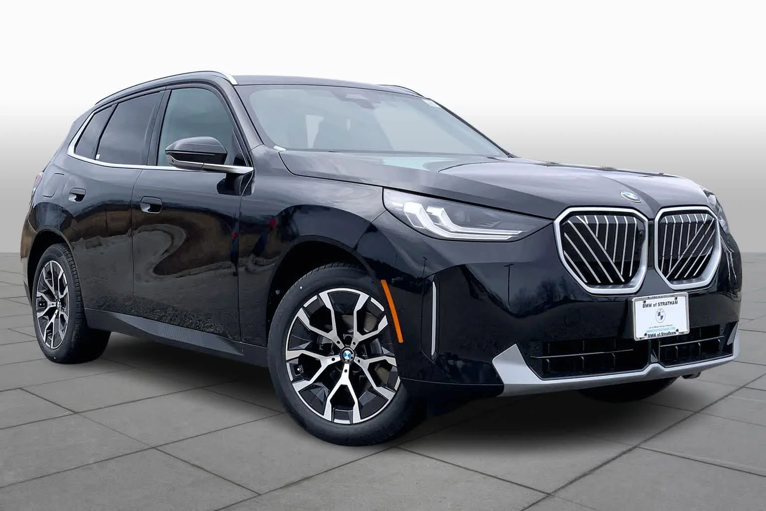New 2026 Black Sapphire Metallic BMW 30 xDrive image 2