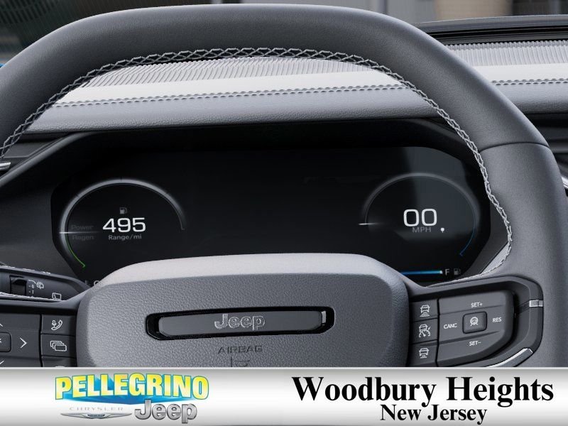 New 2026 Hydro Blue Pearl-Coat Exterior Paint Jeep Limited image 17