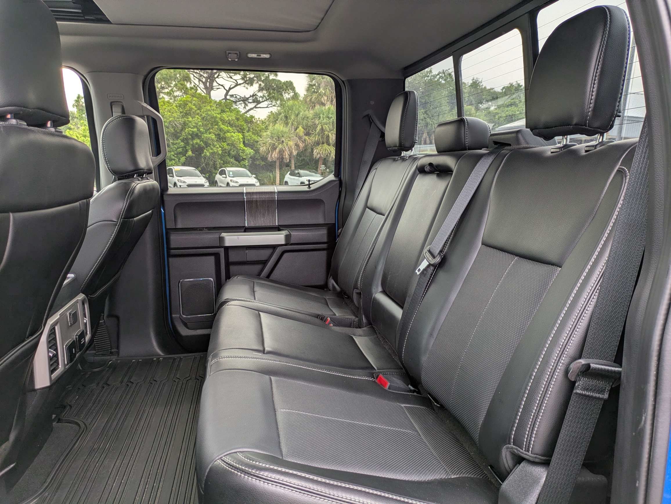 Used 2020 Velocity Blue Metallic Ford LARIAT image 18