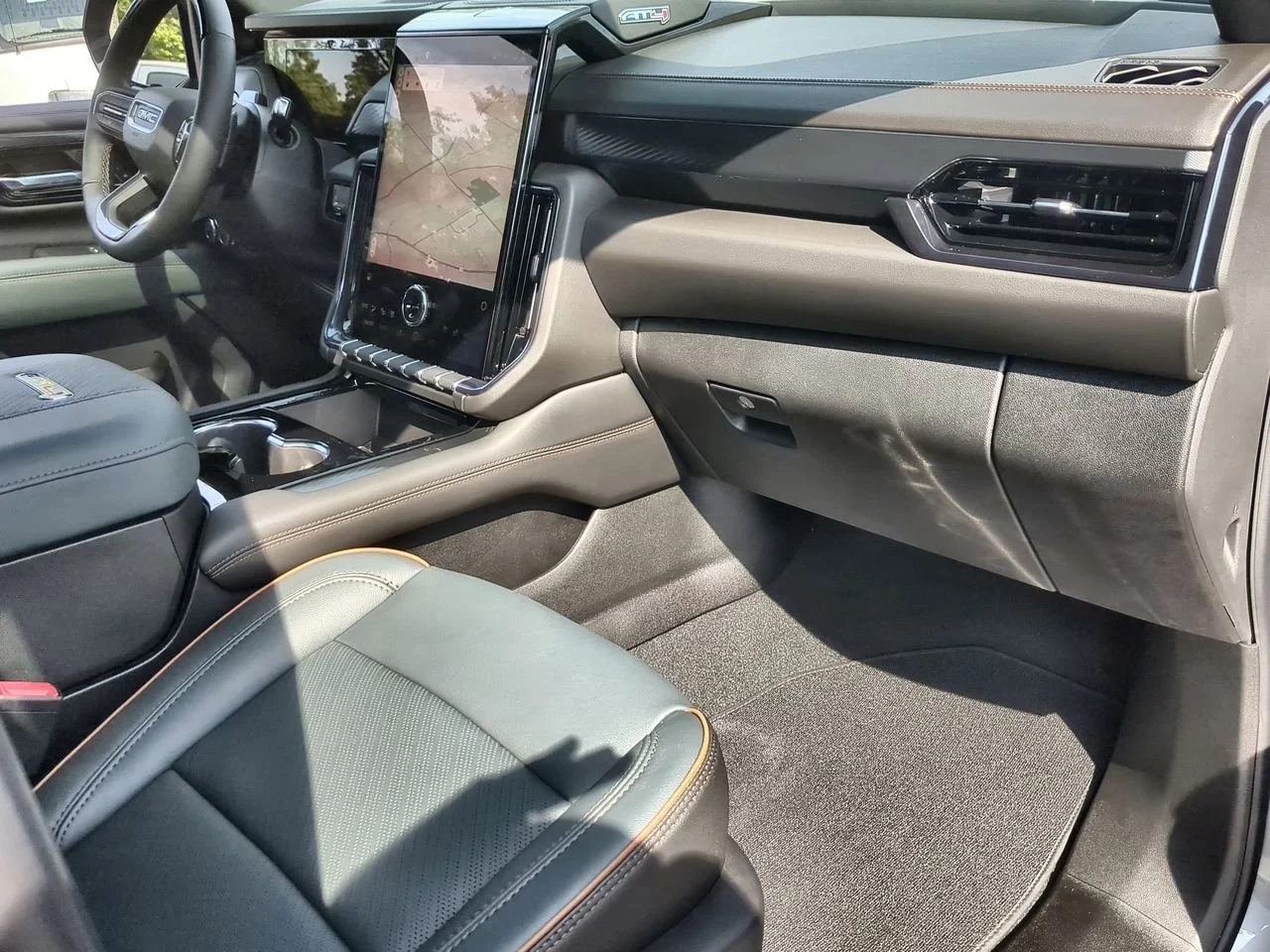 New 2026 Sterling Metallic GMC AT4 image 30