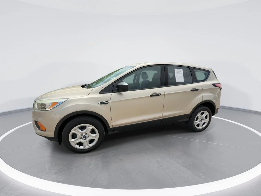 Used 2017 Gold Ford S image 5