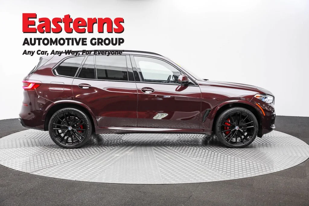 Used 2022 Red BMW M50i image 4