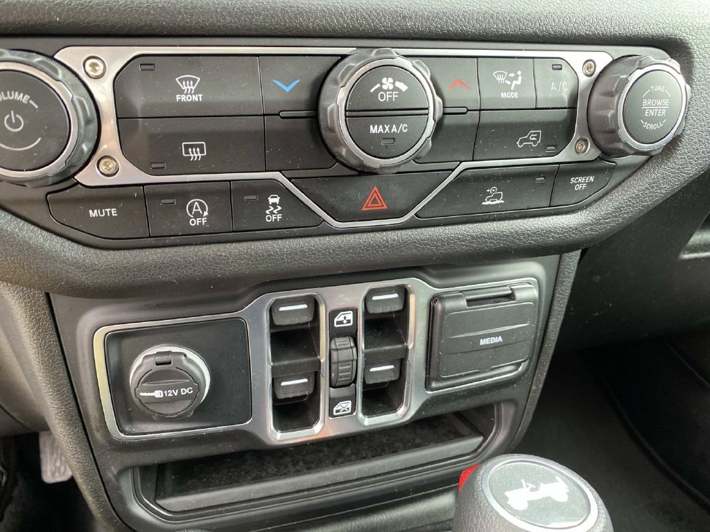 Certified Used 2025 White Jeep Sport S image 14