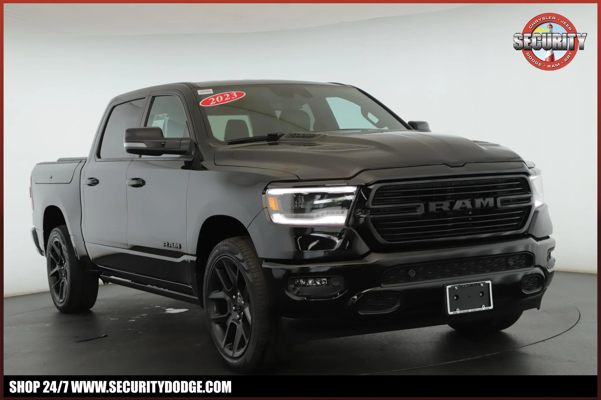 2023 RAM 1500 Laramie 4x4 Crew Cab 5'7's photo