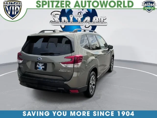 Used 2021 Green Subaru Premium image 14