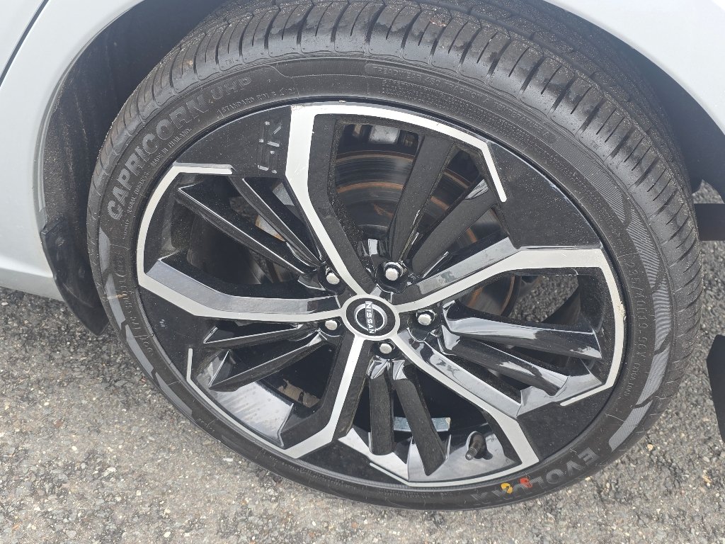 Used 2024 Brilliant Silver Metallic Nissan 2.5 SR image 6