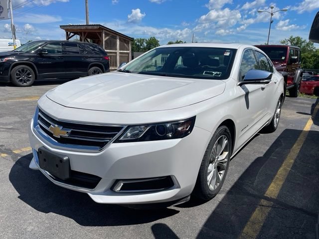 Used 2015 IRIDESCENT PEARL TRICOAT Chevrolet LT image 3