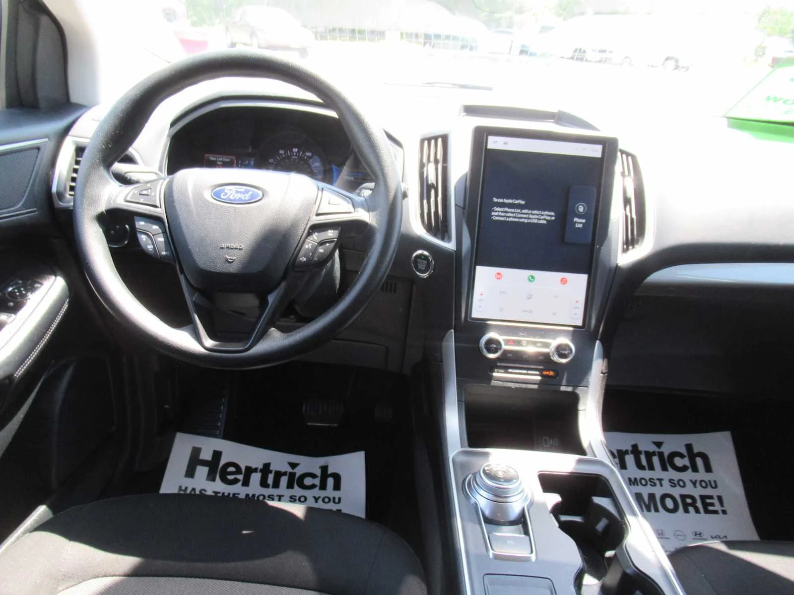 Used 2022 Agate Black Ford SE image 17