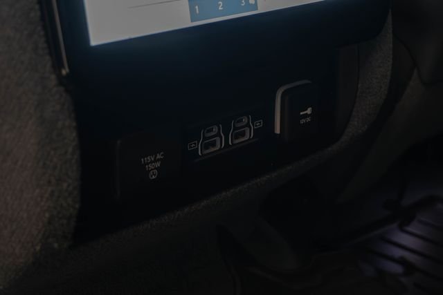 Used 2022 White Jeep Series II image 26