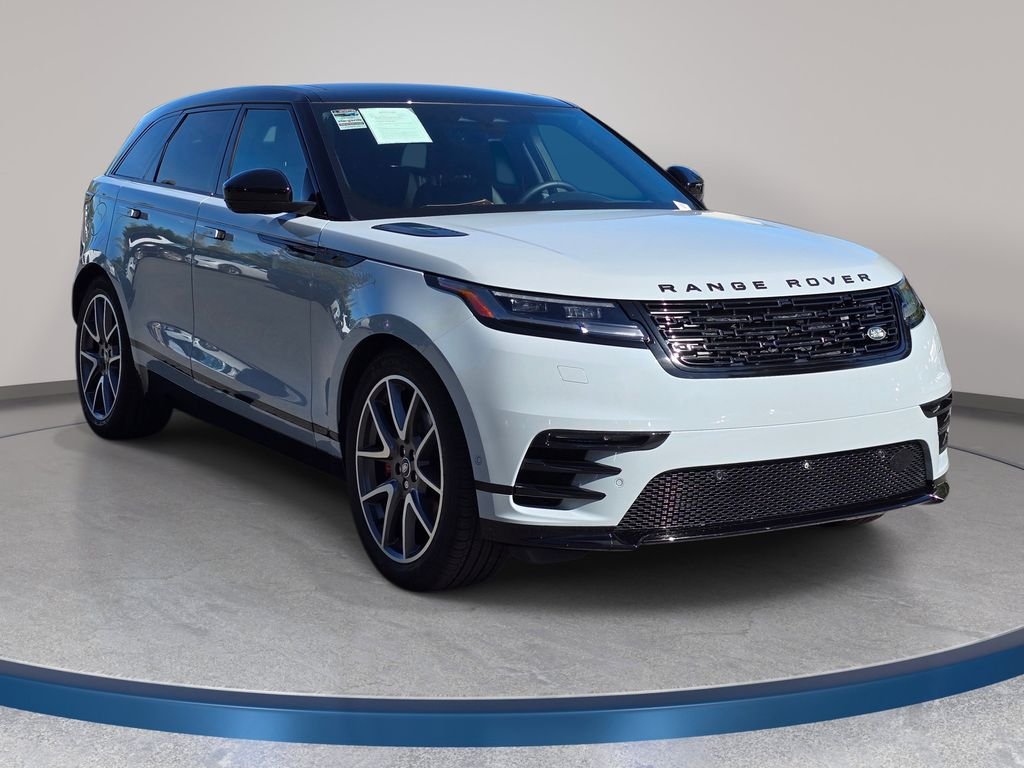 Certified Used 2025 Gray Land Rover Dynamic SE image 3