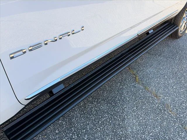 2026 GMC Yukon XL Denali - Photo 20