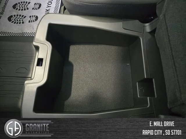 New 2026 Sterling Metallic GMC Elevation image 34