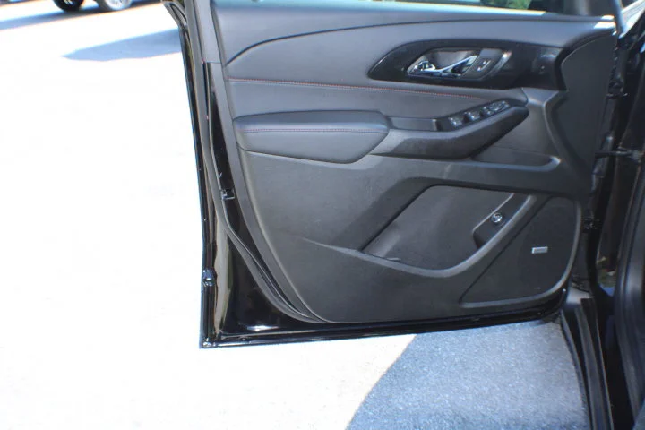 Used 2023 MOSAIC BLACK METALLIC Chevrolet RS image 6