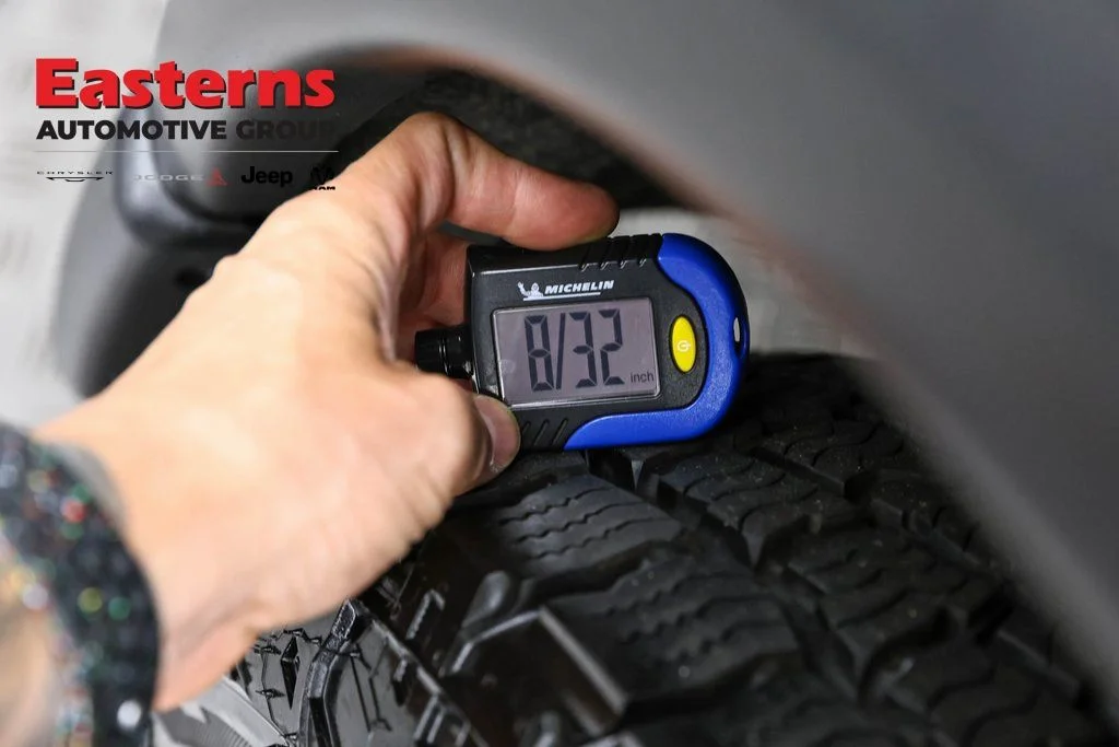 Used 2023 Gray Nissan SV image 30