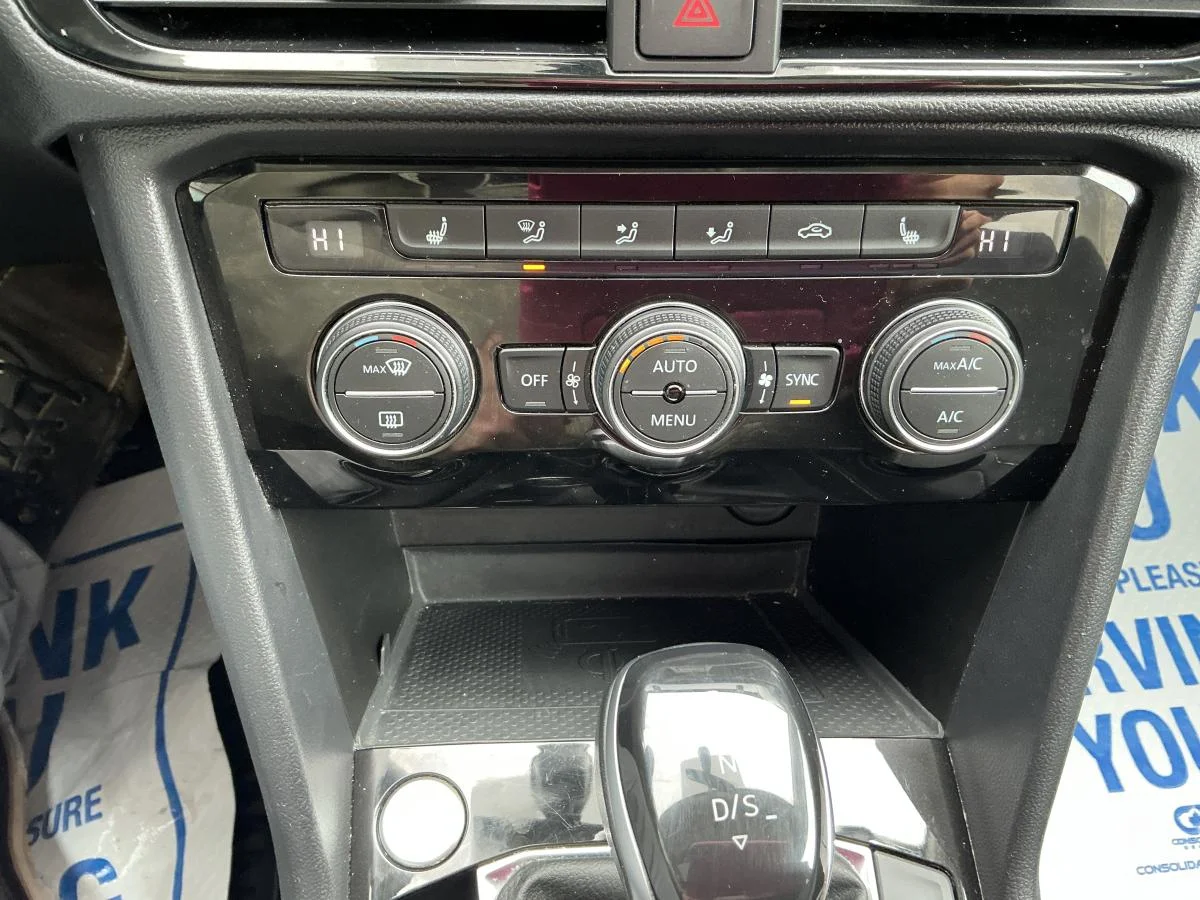 Used 2022 Grey Volkswagen Comfortline image 27