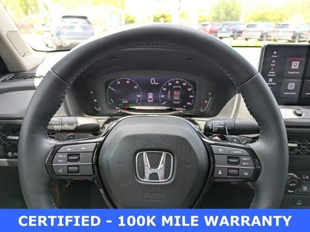 Certified Used 2025  Honda Touring image 25