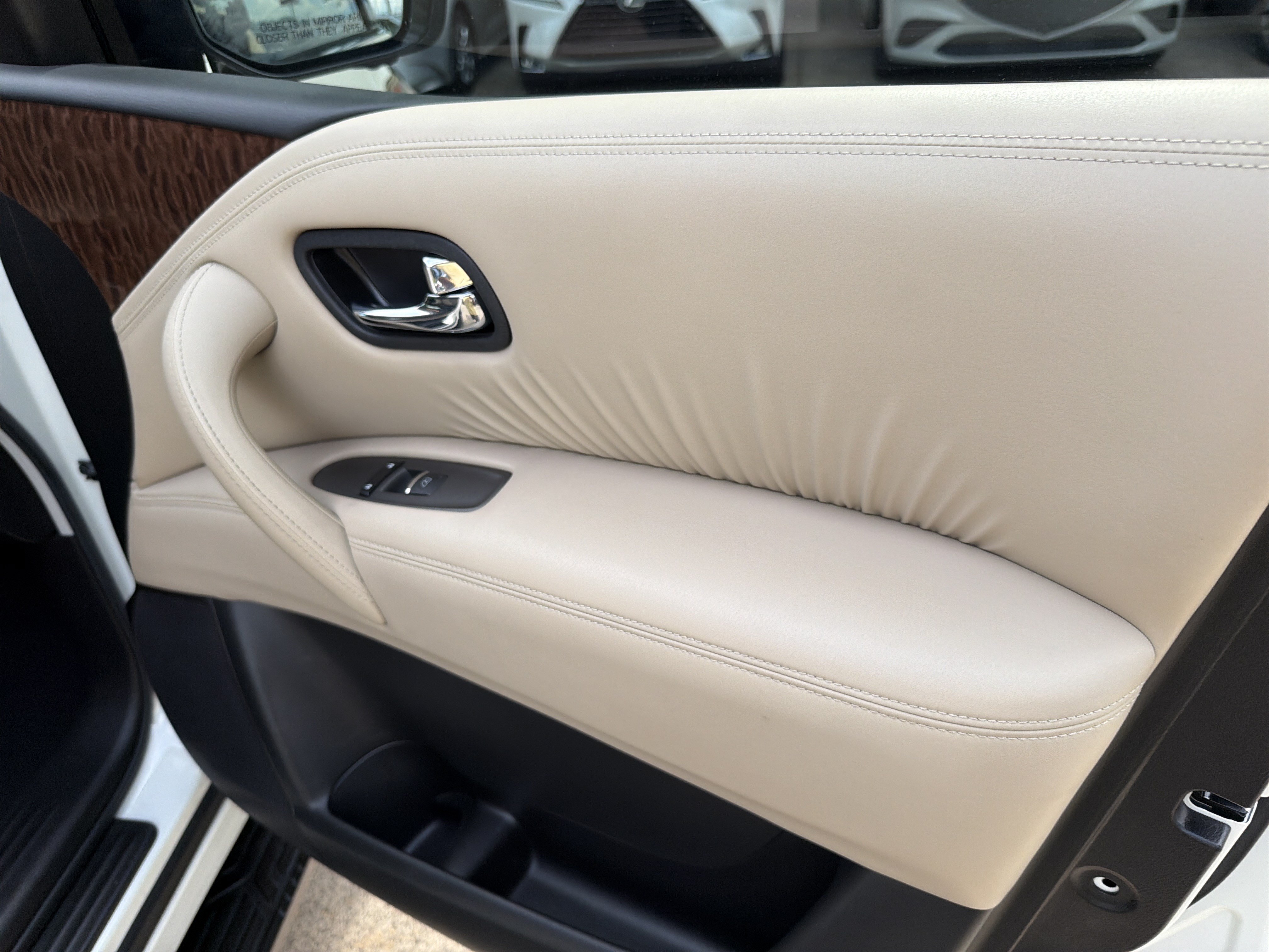 Used 2017 Pearl White Nissan SL image 14