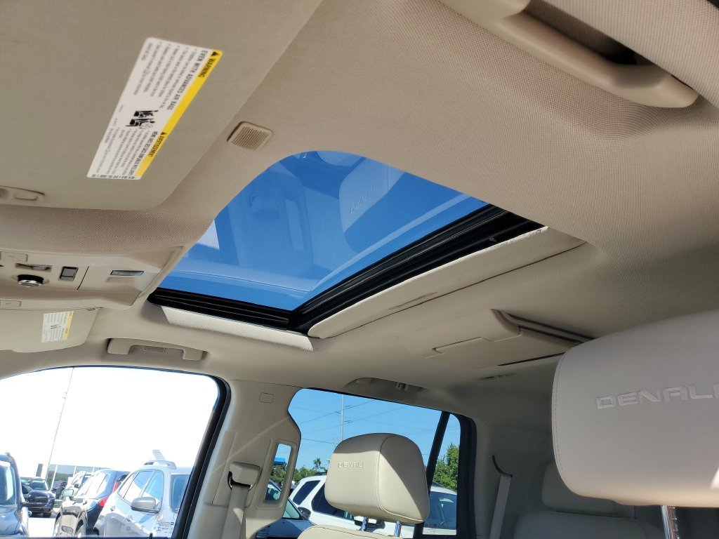 Used 2020 White GMC Denali image 12