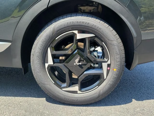 New 2027 Gravity Gray Kia EX image 7