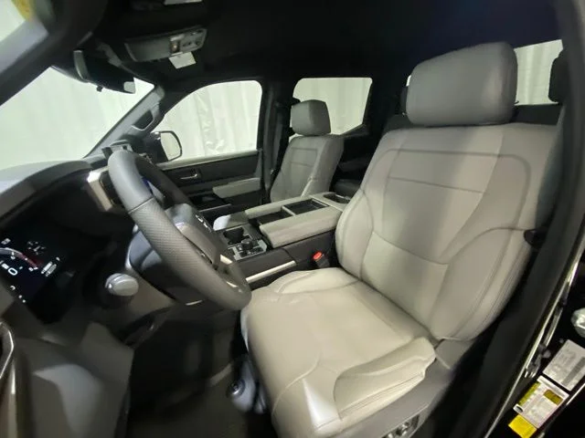 2026 Toyota Tundra Limited - Photo 10