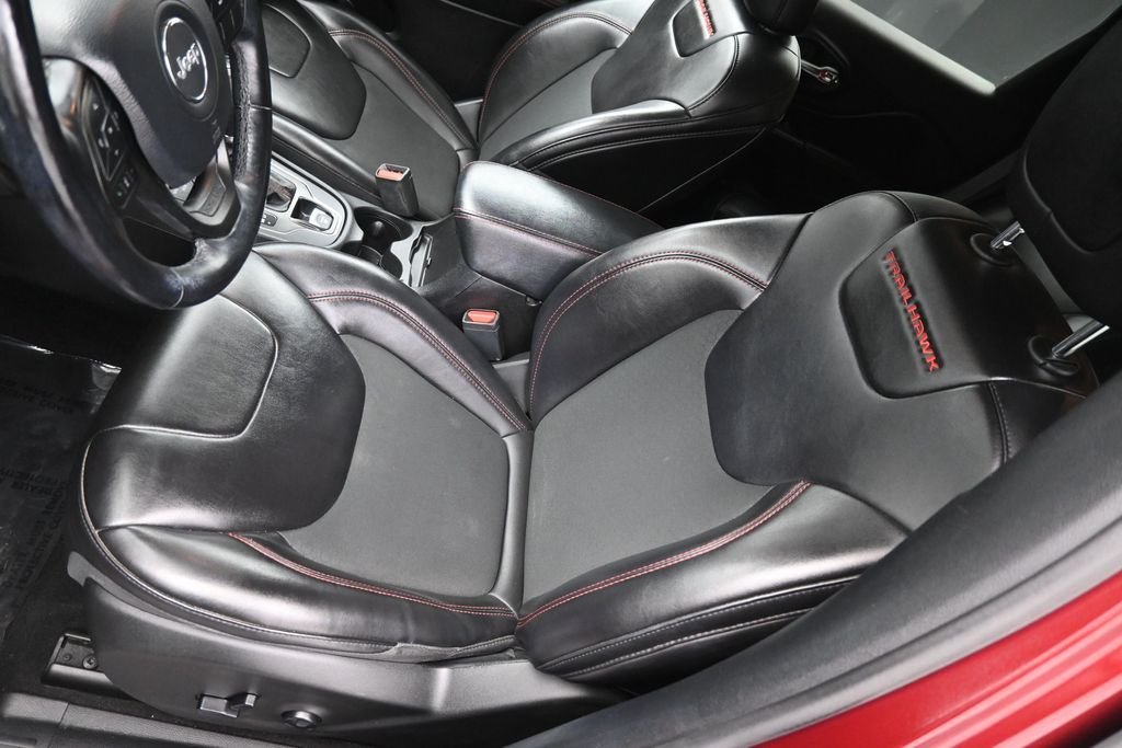 Used 2020 Velvet Red Pearlcoat Jeep Trailhawk image 11
