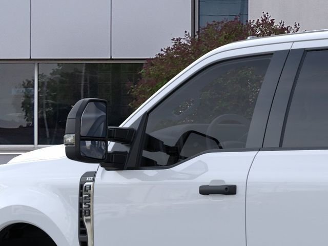New 2026 Oxford White Ford XLT image 20