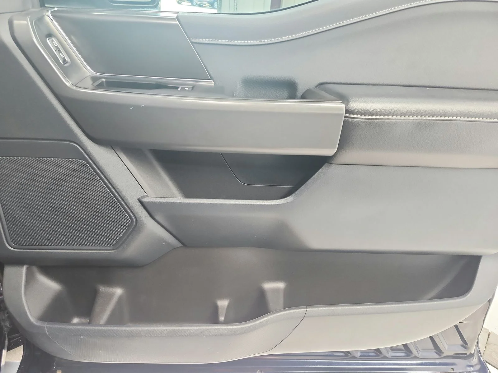 Used 2024  Ford XLT image 39
