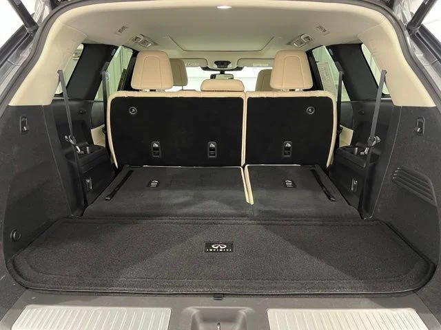 Used 2022 Gray INFINITI LUXE image 21