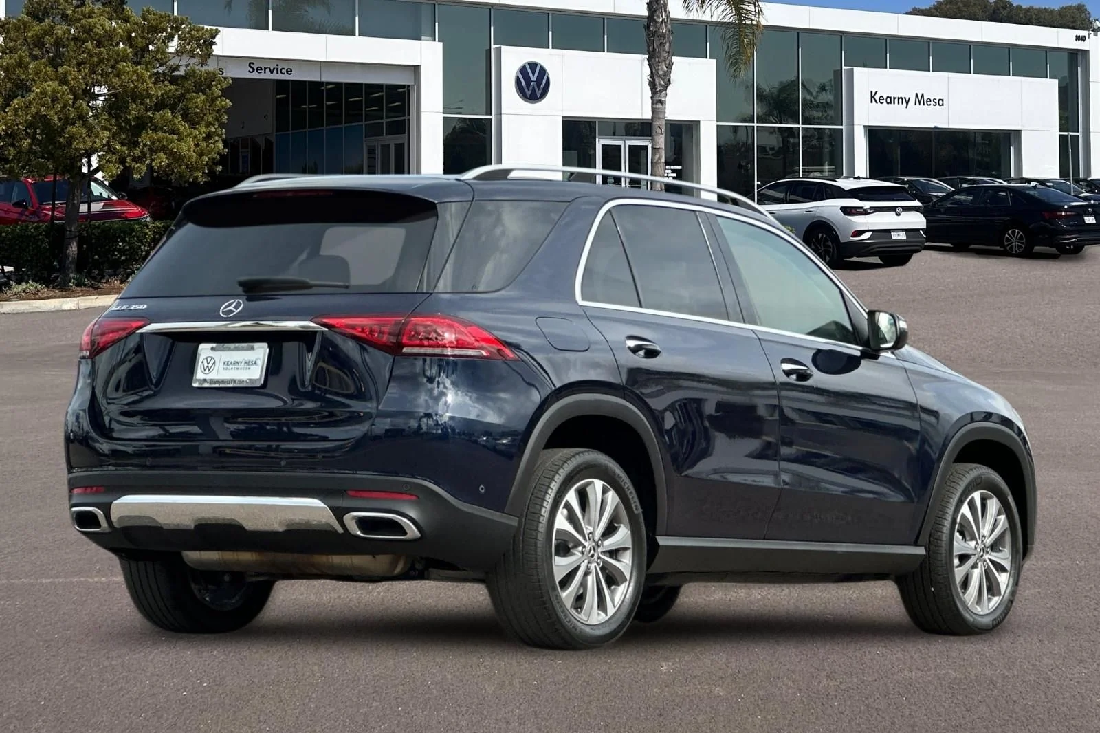 Used 2021 Blue Mercedes-Benz GLE 350 image 4