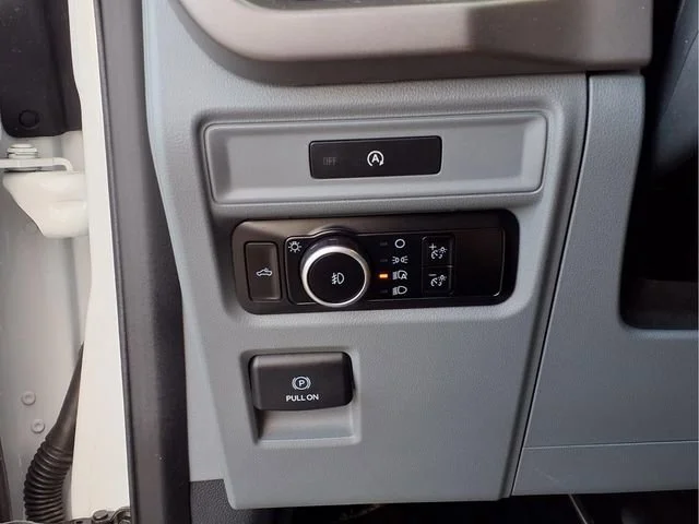 Used 2025  Ford Y image 16