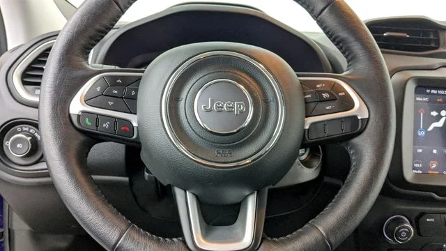 Used 2020 Blue Jeep Latitude image 19