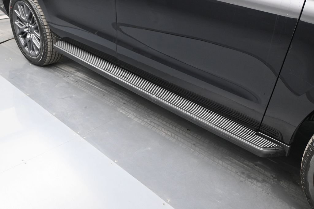 New 2026 Agate Black Metallic Ford Platinum image 25