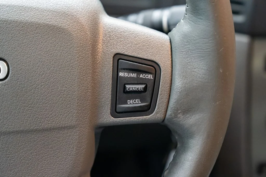 Used 2007 Silver Jeep Laredo image 15