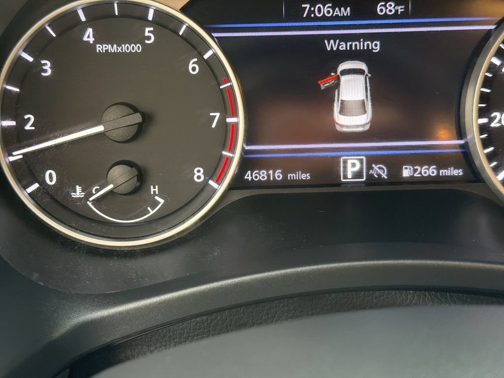 Used 2024 Gray Nissan SV image 12