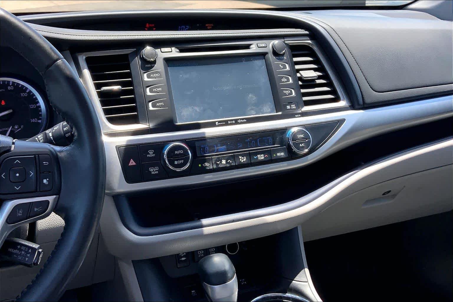 Used 2018 Celestial Silver Metallic Toyota XLE image 7